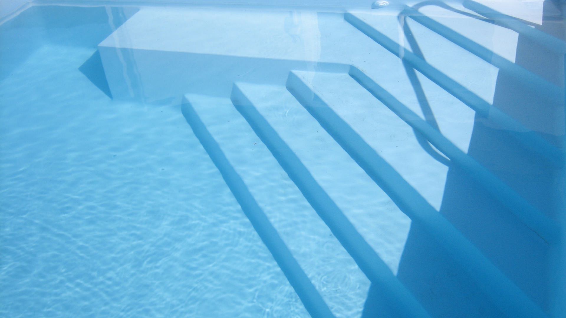 Piscines VINET : des piscines originales créées sur-mesure, traditionnelles ou contemporaines